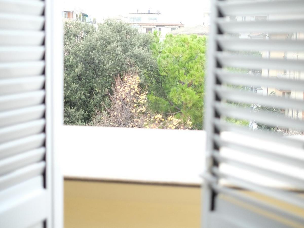 Oasi 83 Hotel San Benedetto del Tronto Exterior photo