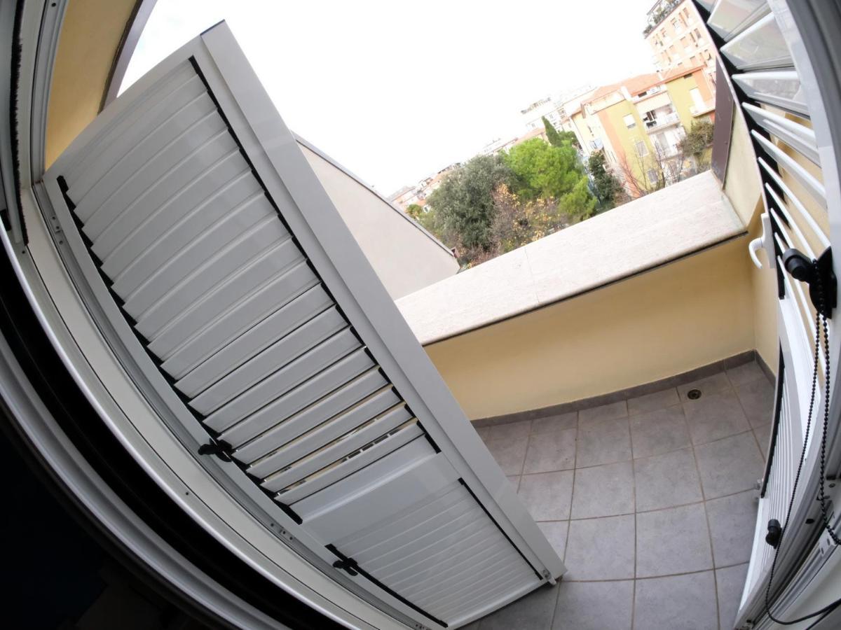 Oasi 83 Hotel San Benedetto del Tronto Exterior photo